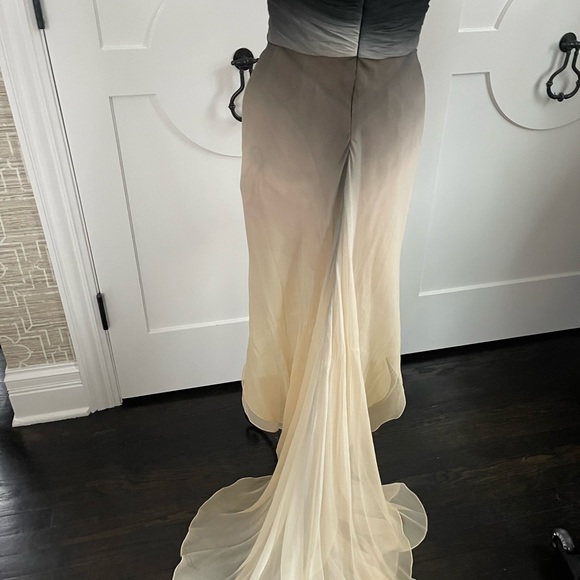 Kevan Hall Designer Gown - Picture 8 of 9